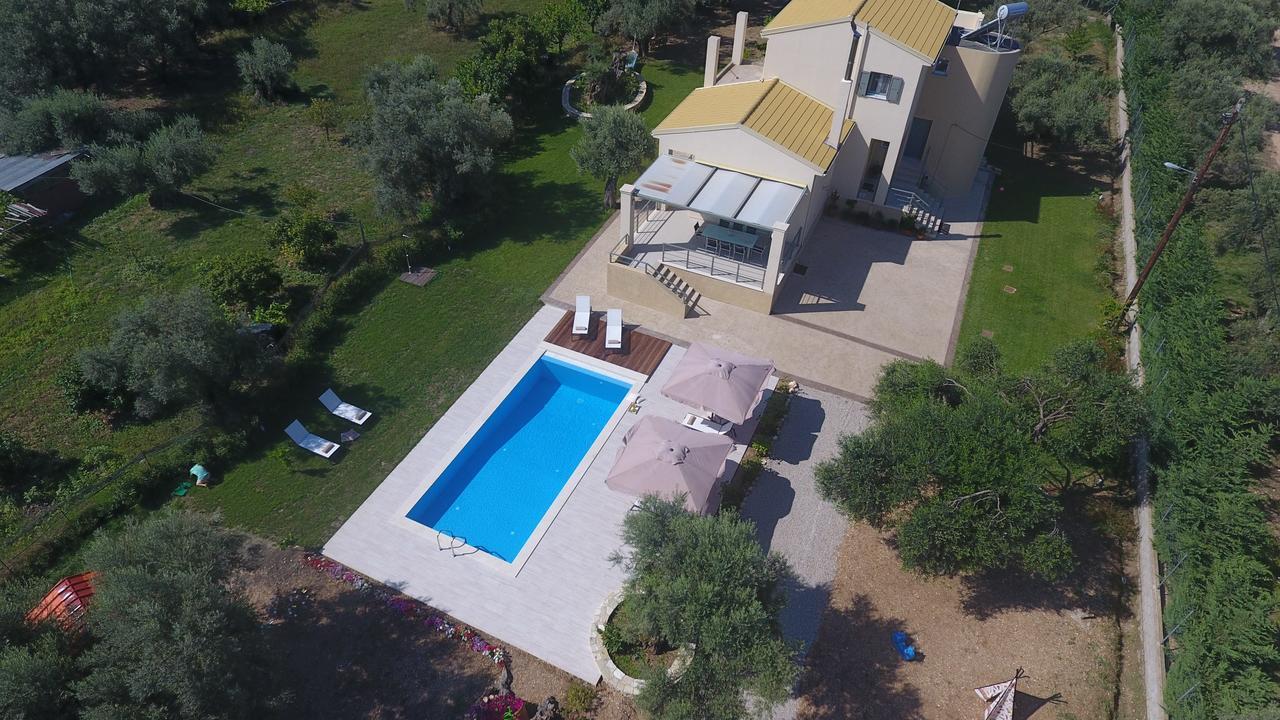 Villa Elionas Apolpaina Eksteriør billede